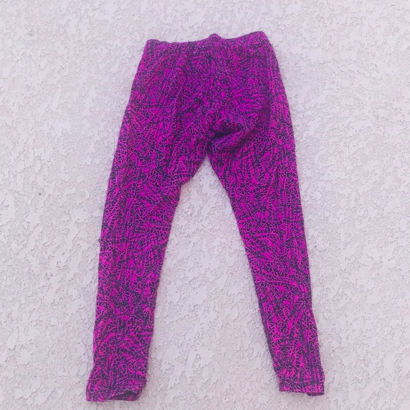 Nike pink and black splatter print leggings - Picture 3 of 4